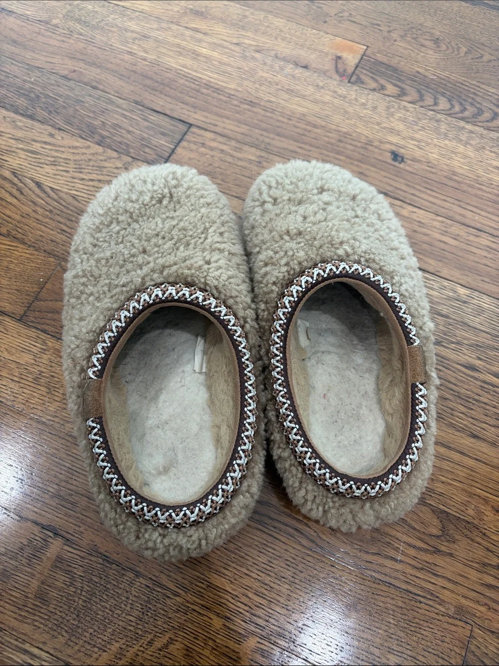 UGG Kids Tan Sherpa Slip-On Slippers with Braided Trim